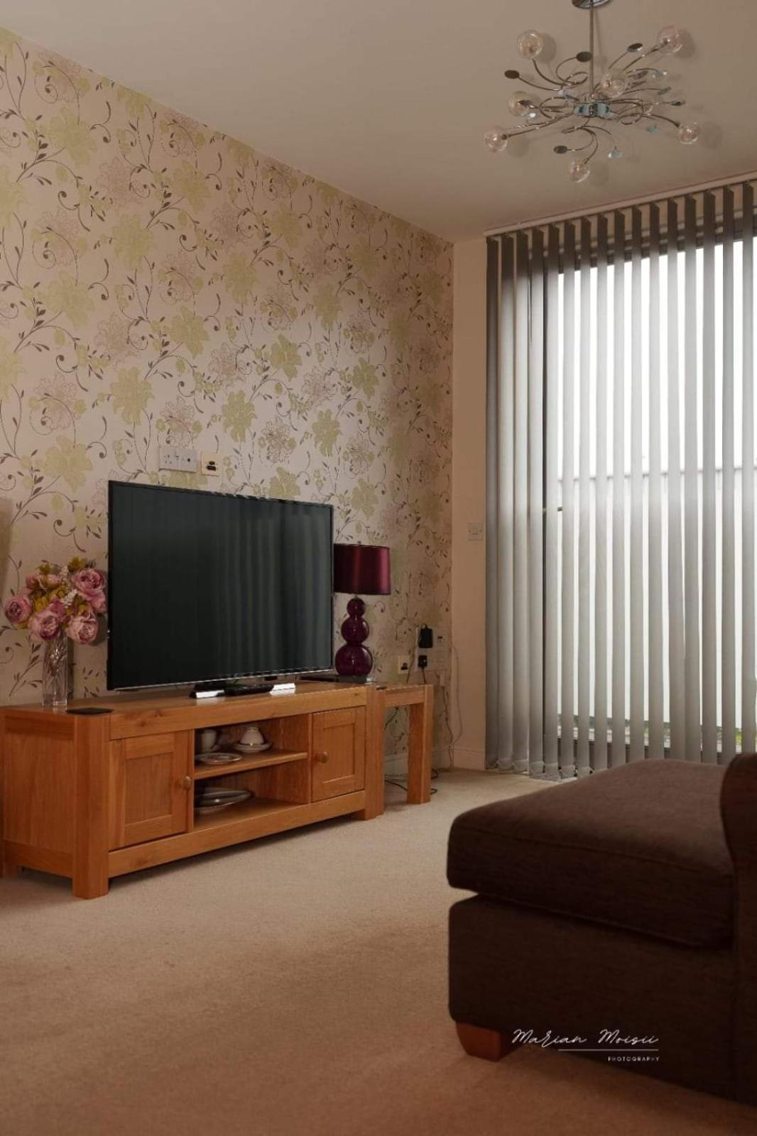 Lovely 1 Bedroom Apartment プリマス エクステリア 写真